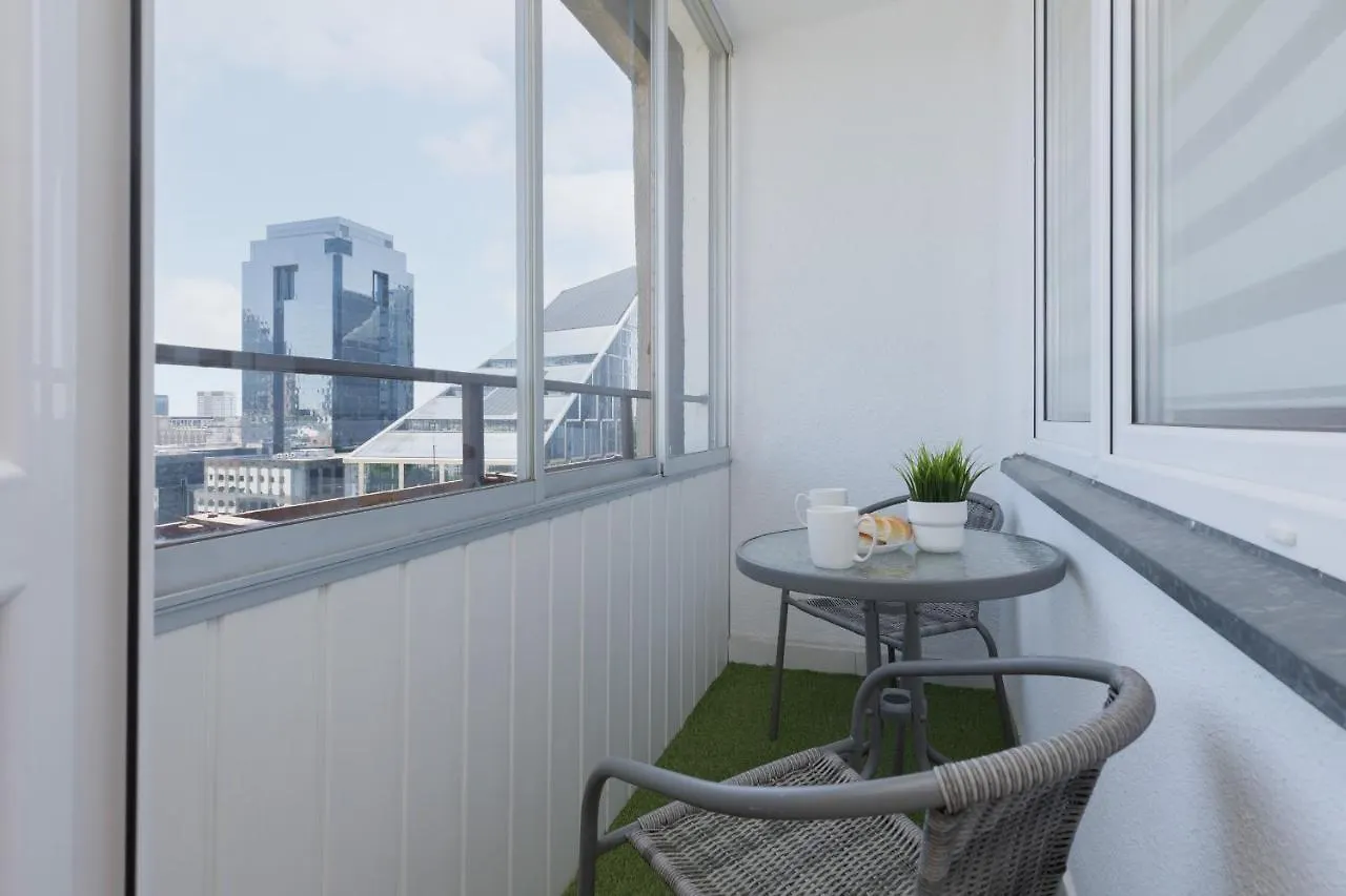 Stunning Apartment Srebrna With Warsaw City View By Noclegi Renters